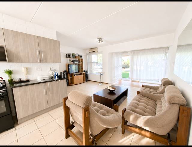 2 BEDROOM APARTMENT FOR SALE IN PEACEHAVEN